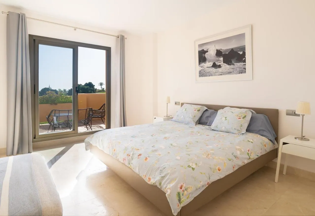 Nyaraló Apartment In Estepona With Sea View